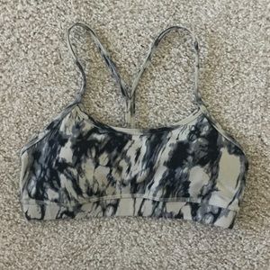 Lululemon Flow Y Bra Size 6